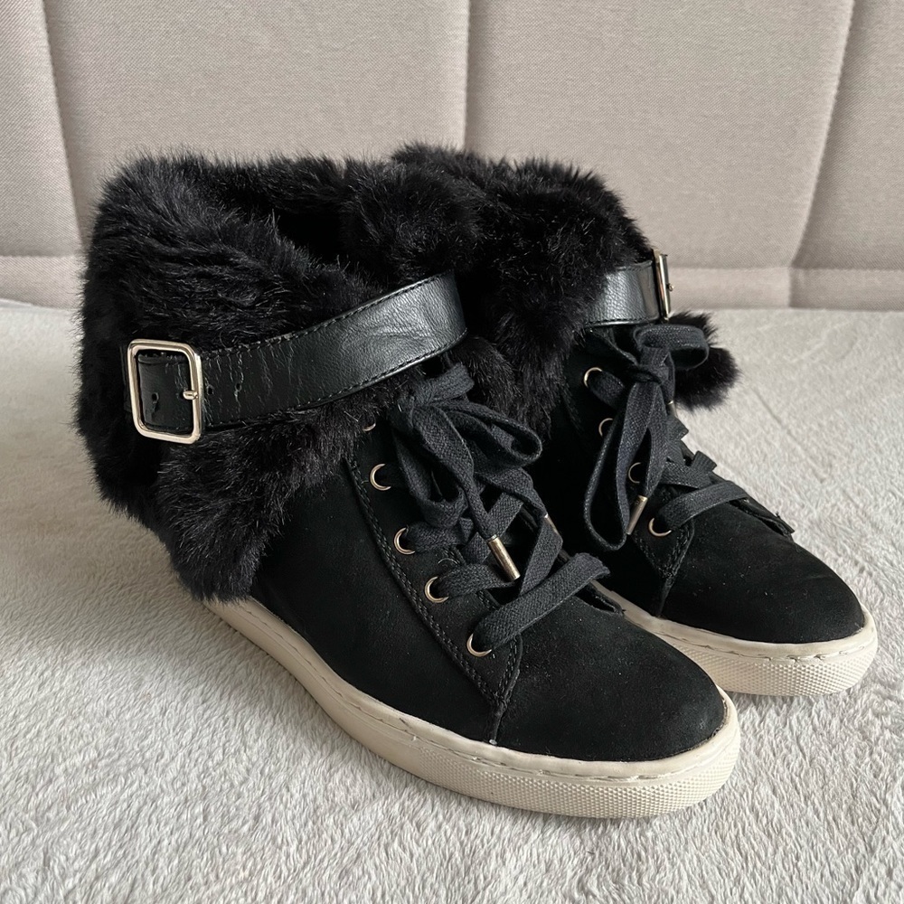 JENNIFER LOPEZ BLACK FAUX SUEDE FAUX FUR CUFF HI-TOP SNEAKERS SIZE 7.5